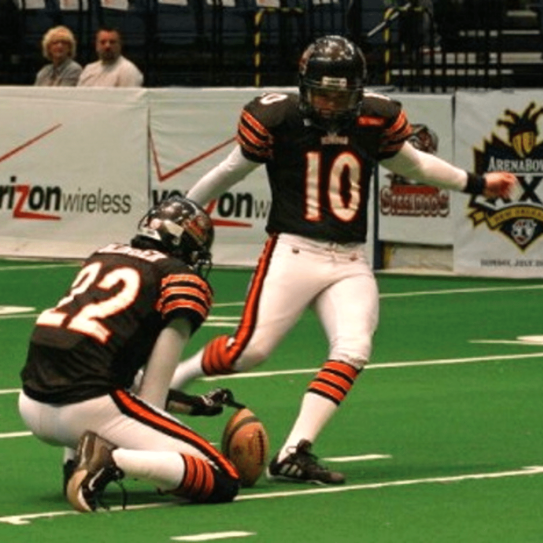 Alabama Steeldogs player kicks ball